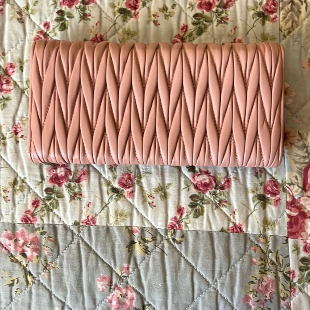 MIU MIU NWOT PINK WALLET - Picture 3 of 10